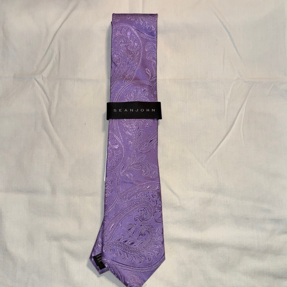 Sean John Mens Silk Tie Purple/Lavender Necktie. Extra Long